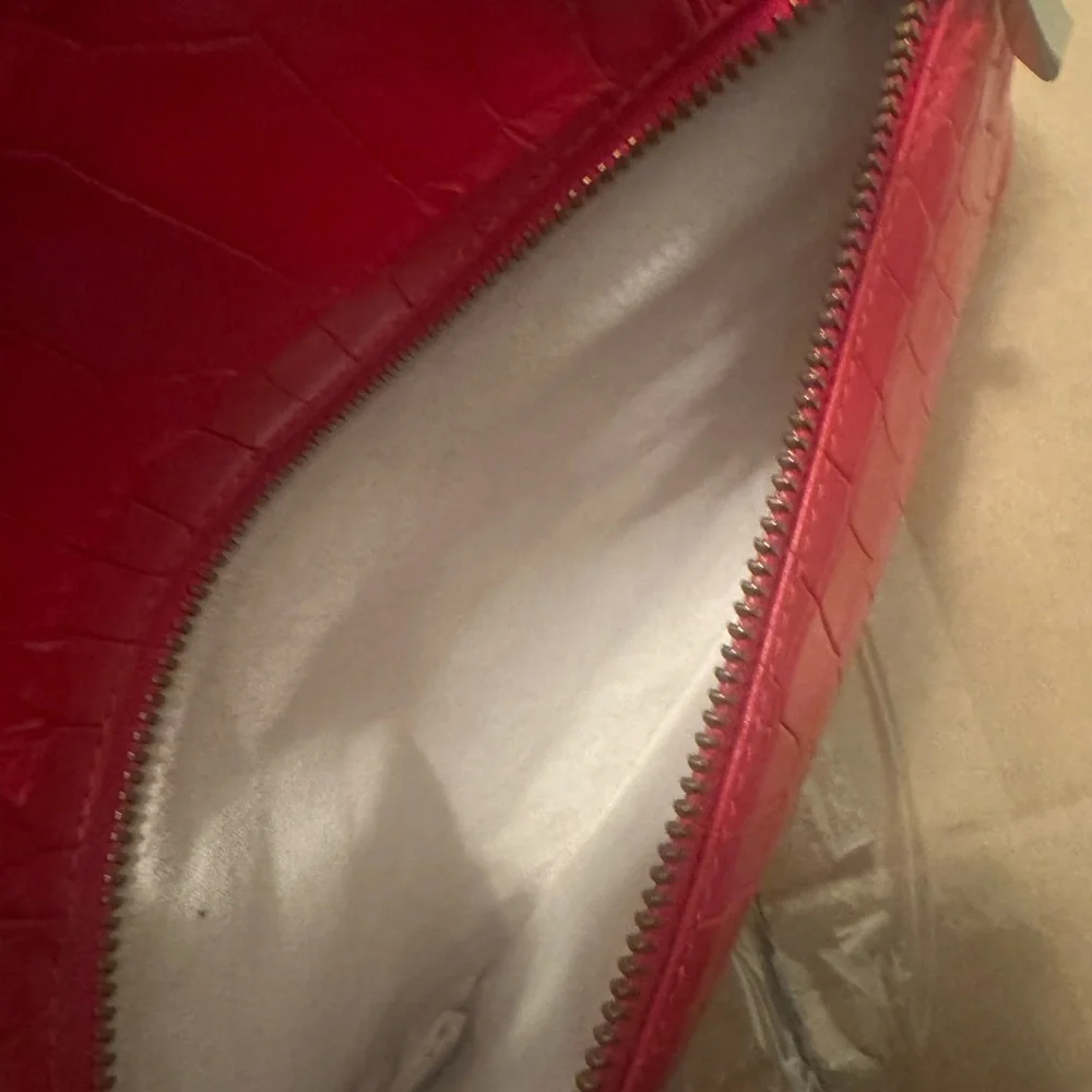 Premium alligator skin leather bag